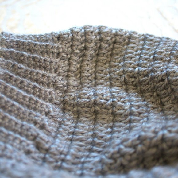 🧶Bizzybe Em's Snug & Cozy Heather Gray Beanie - Picture 7 of 7